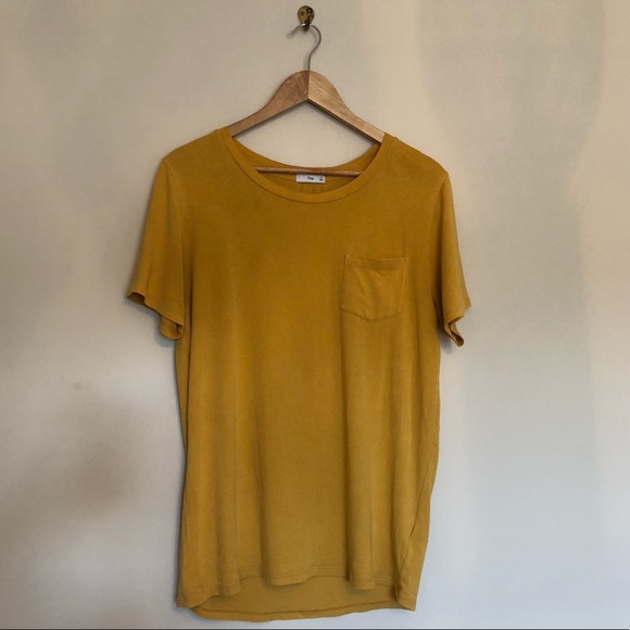 Aritzia TNA T-Shirt Yellow Scoop Neck - Picture 1 of 7